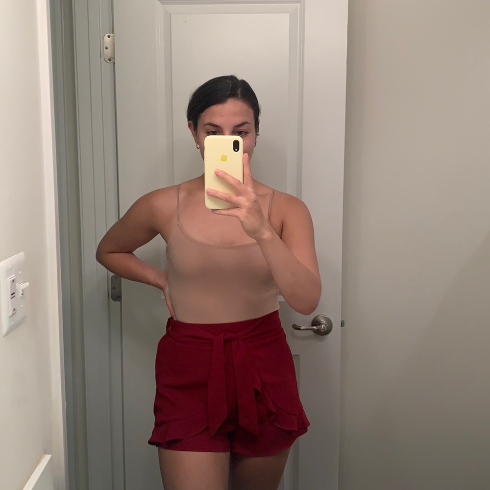 Lulu’s ruffle tie front shorts